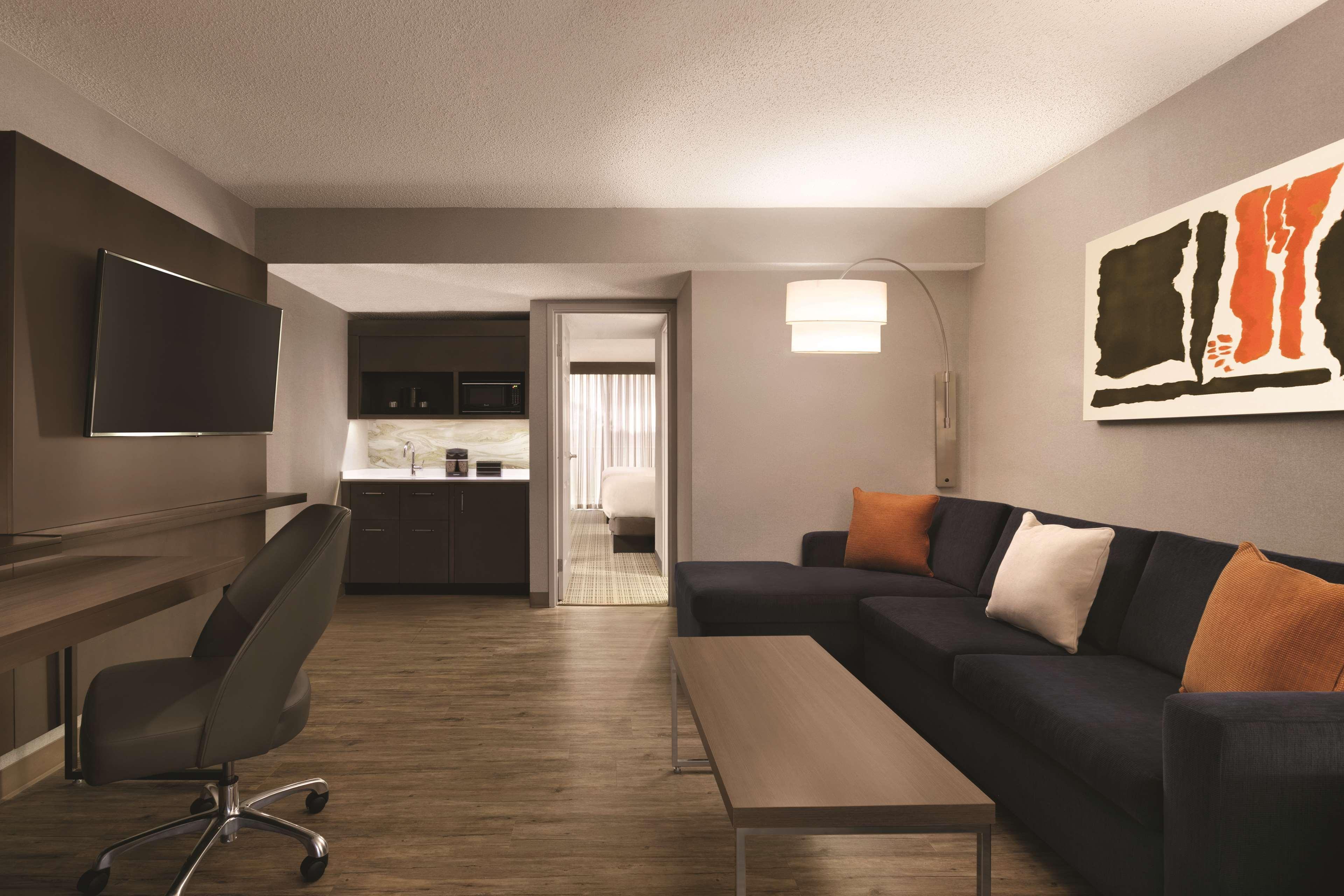 Embassy By Hilton Richmond Hotel 4*