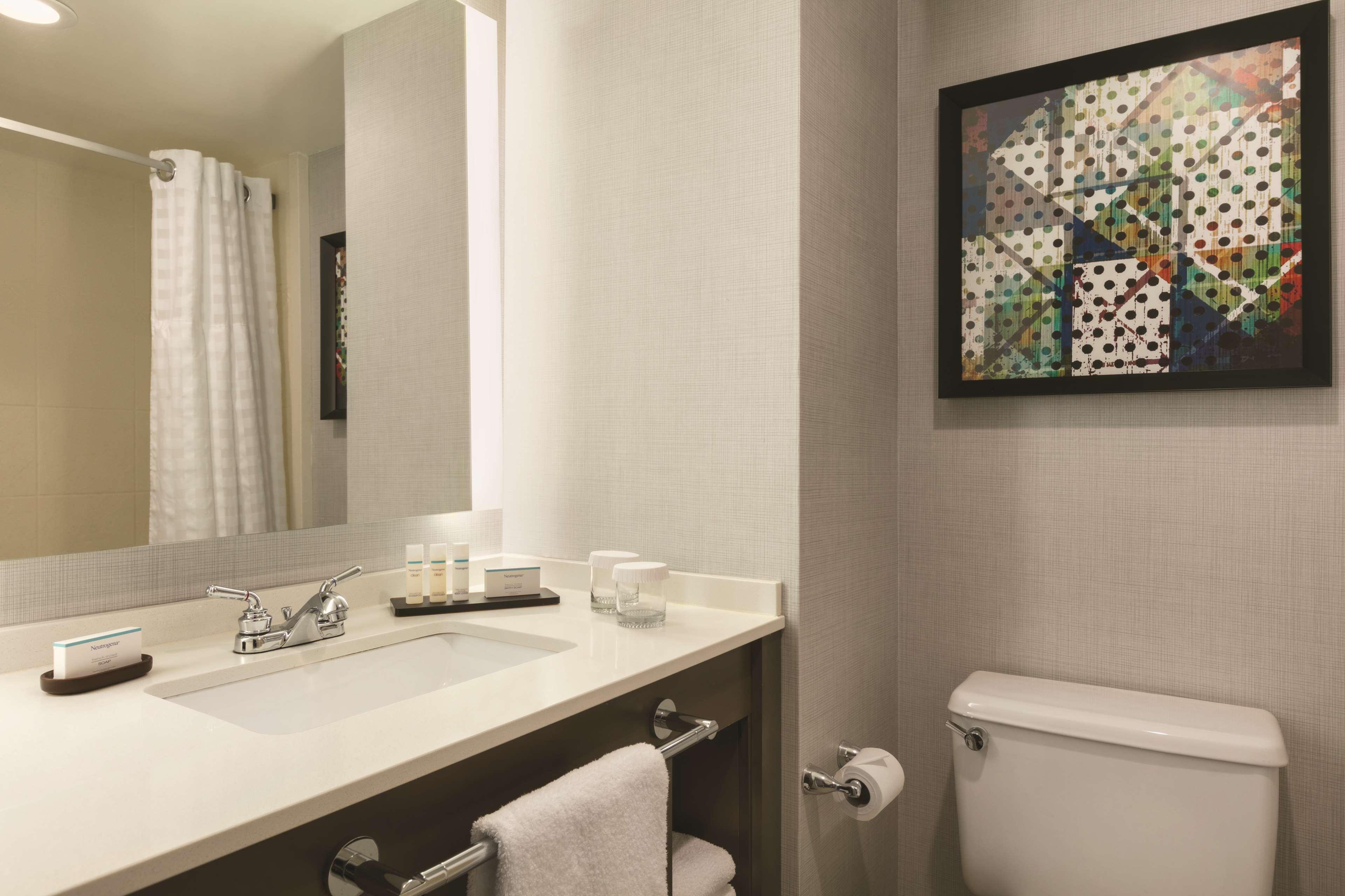 Embassy By Hilton Richmond 4* Dumbarton