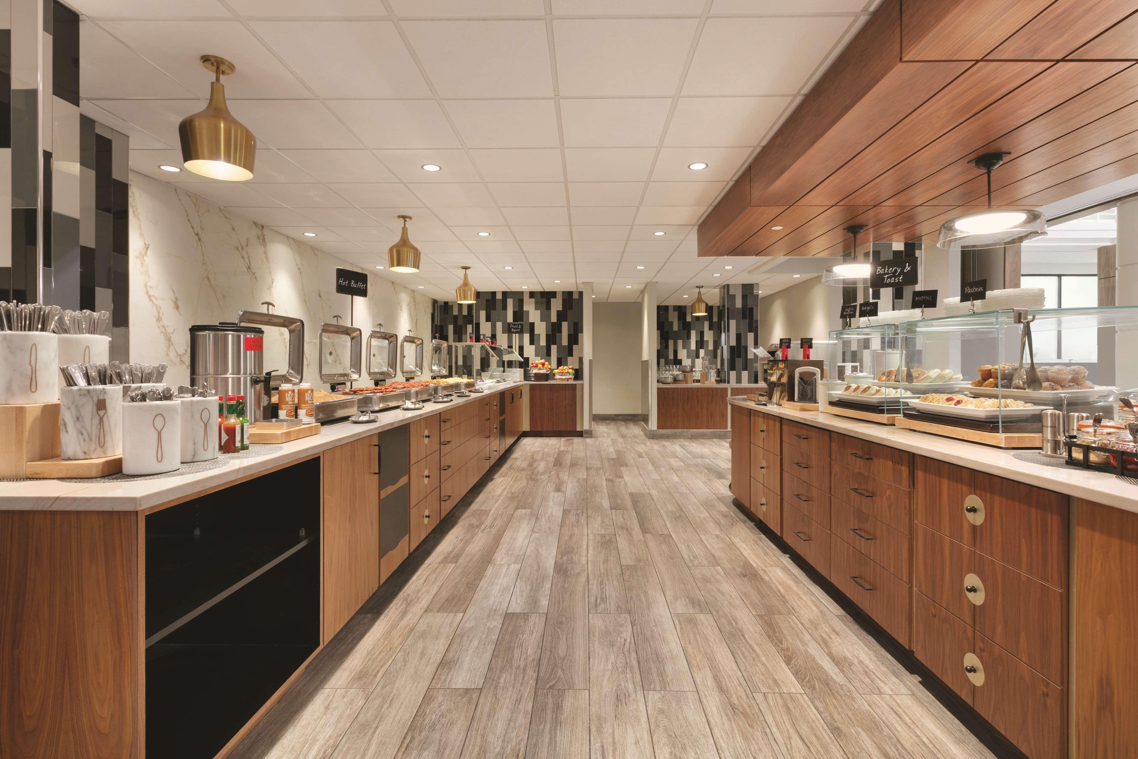 Embassy By Hilton Richmond 4*
