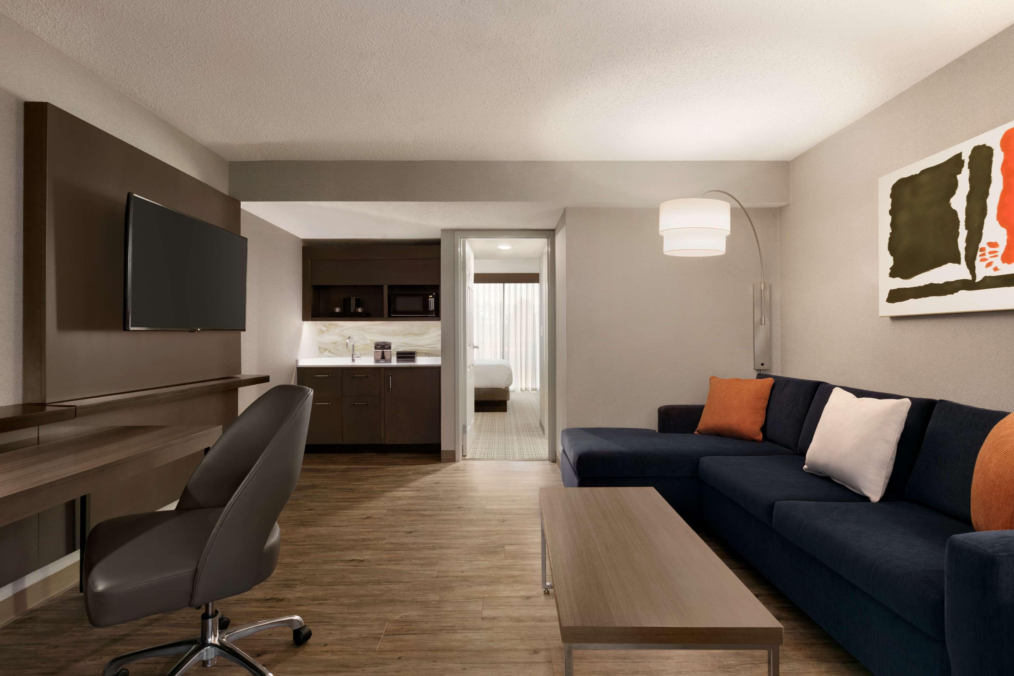 Embassy By Hilton Richmond 4*