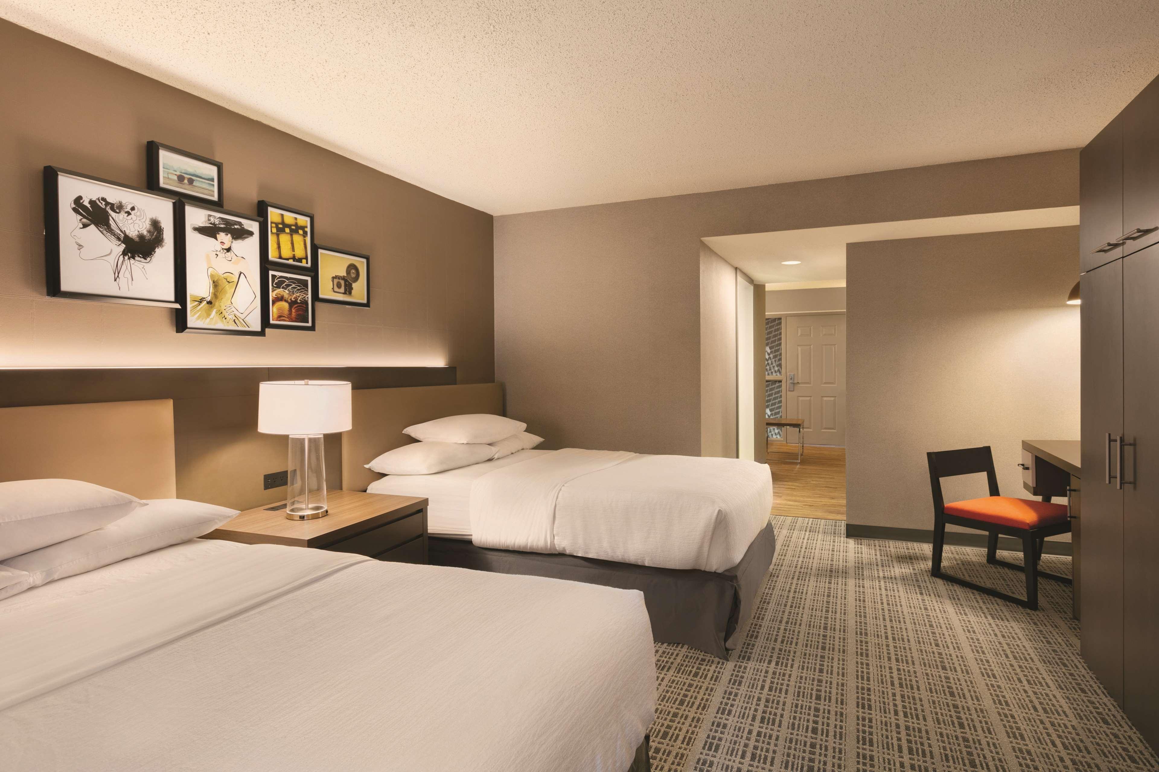 Hotel Embassy By Hilton Richmond Dumbarton